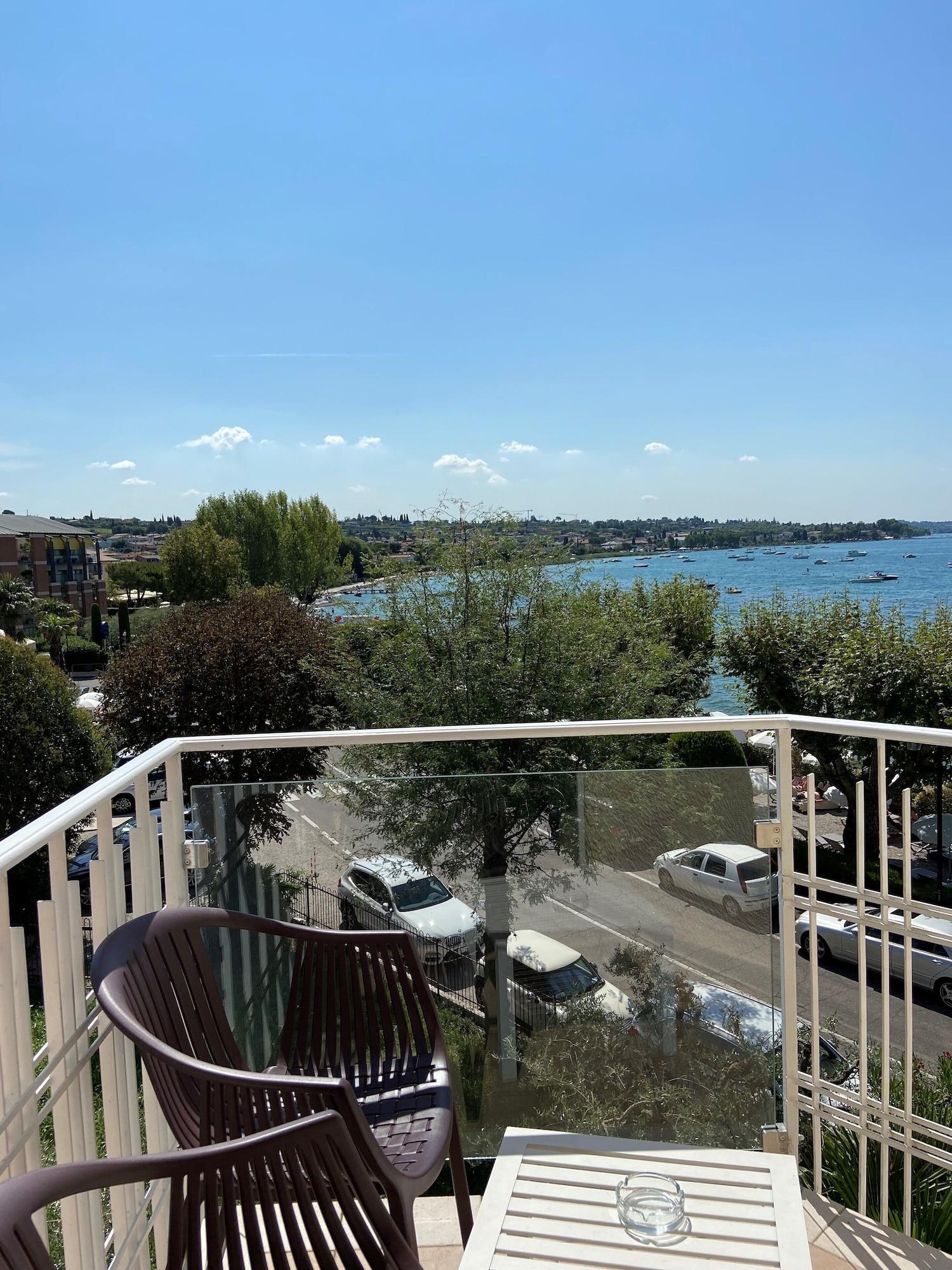 Kriss Internazionale Hotel Bardolino Exterior foto